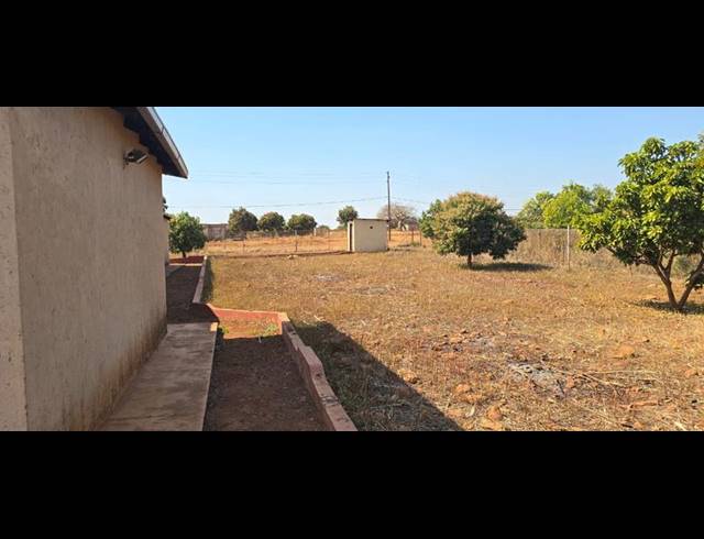 4 BEDROOM HOUSE FOR SALE IN TSHIKONELO